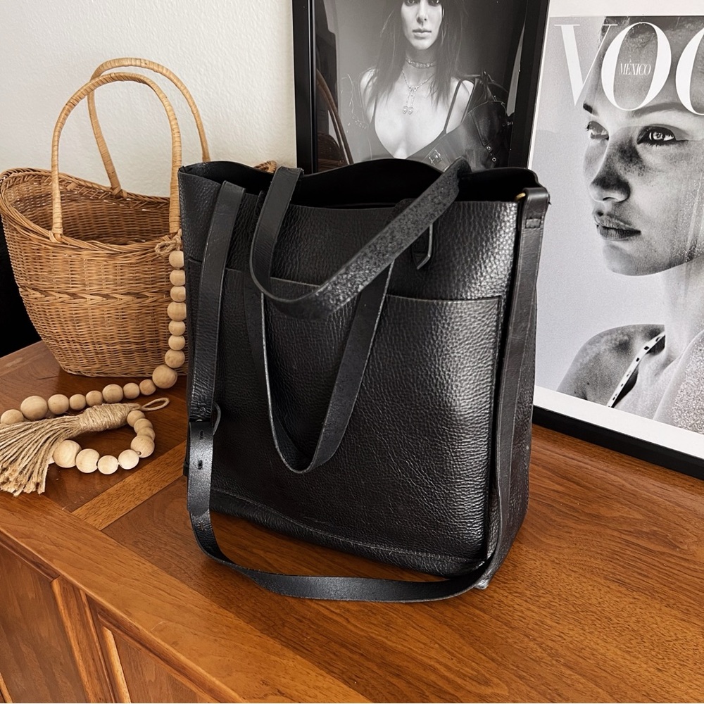 MADEWELL BLACK PEBBLED LEATHER TRANSPORT BUCKET BAG #0316